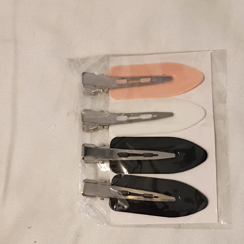 Source Unknown Metallic Silver Hair Clips